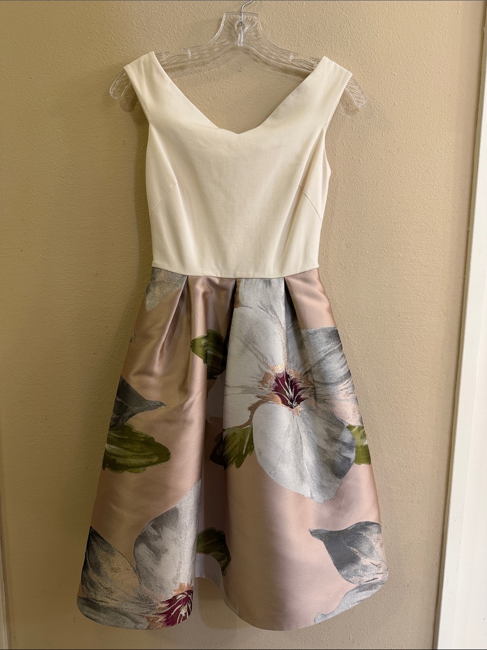 Ted Baker London Chatswoth Valtia Ivory & Blush Floral Fit & Flare Dress size 0